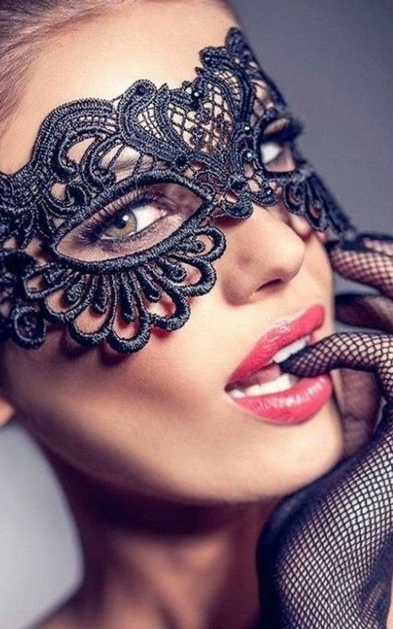 Antifaz Veneciano Rojo y Negro