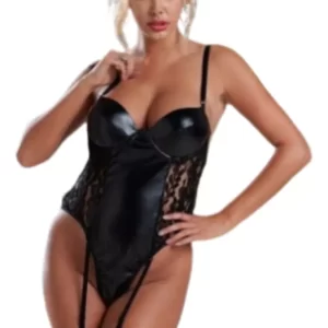 CLANDESTINE Body engomado .-