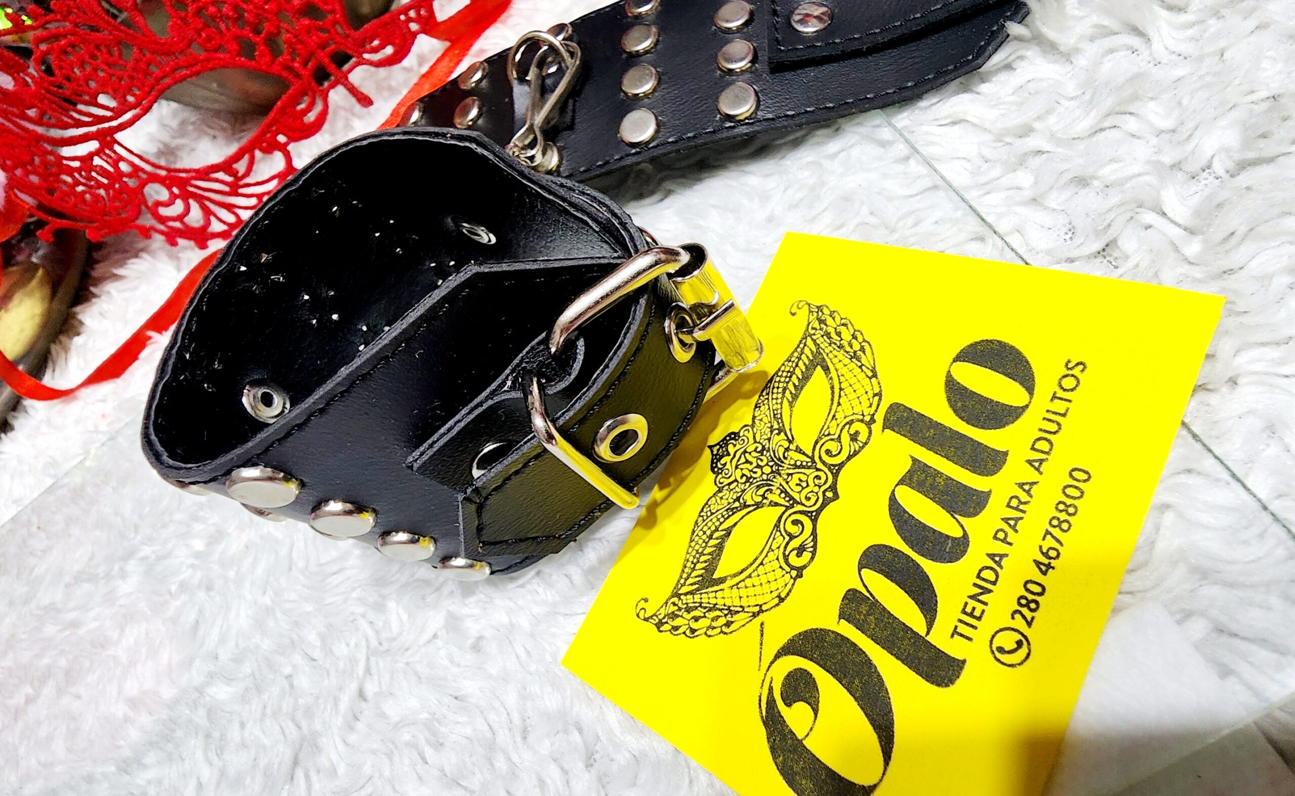 Esposas con tachas - Imagen 4