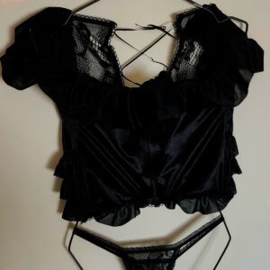Corset de raso + less .-