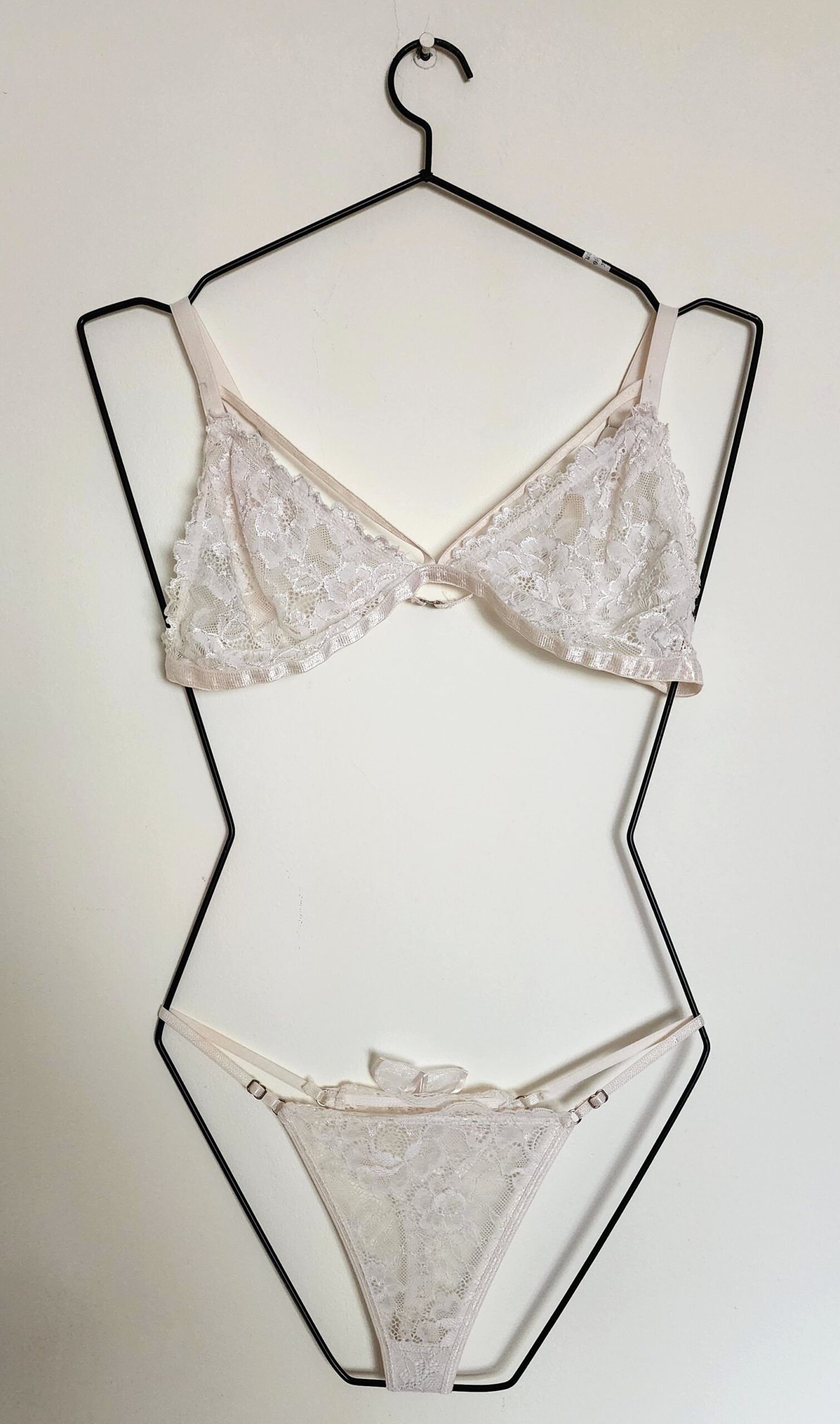 Conjunto encaje t85/90 .-